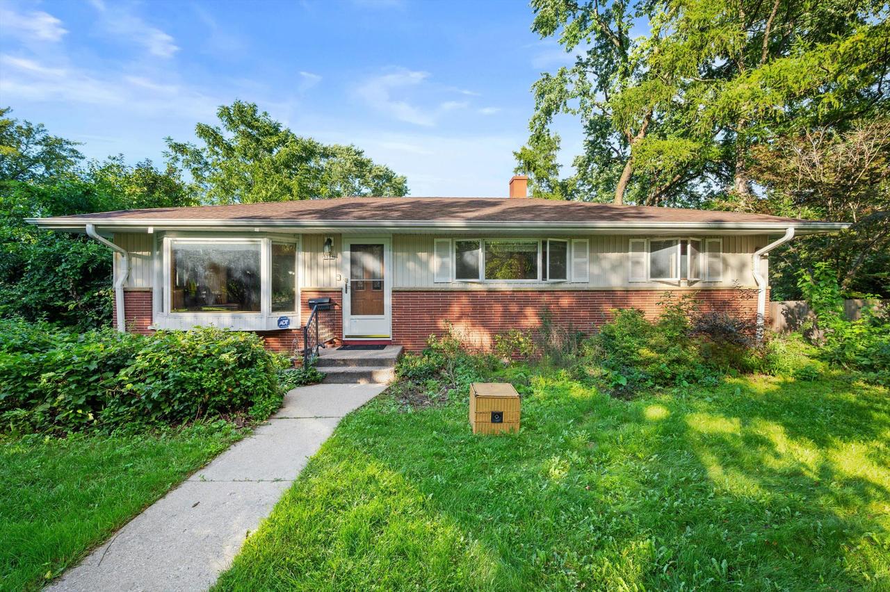 5788 N Milwaukee River, Glendale, WI 53209