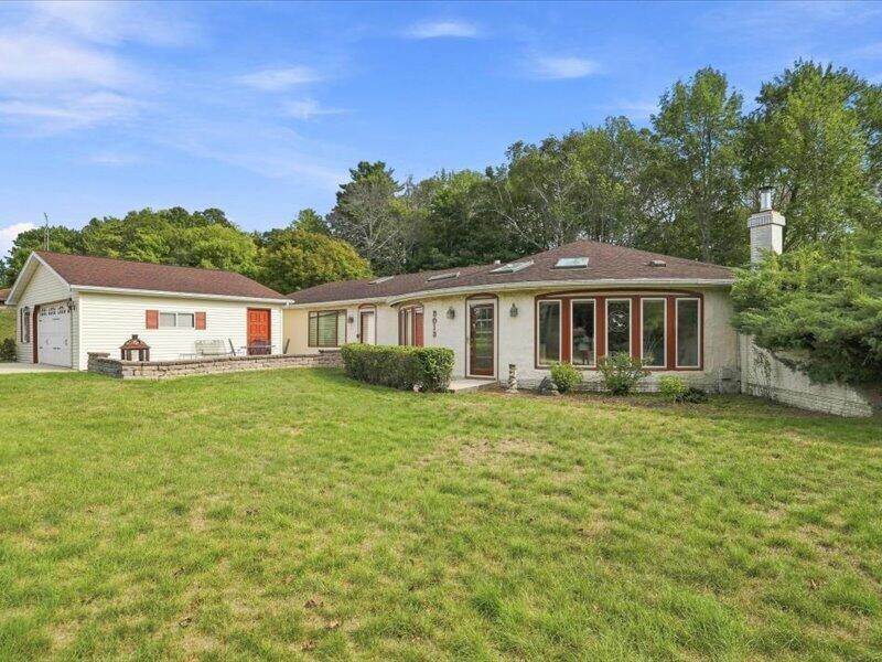 3013 37th St, Two Rivers, WI 54241