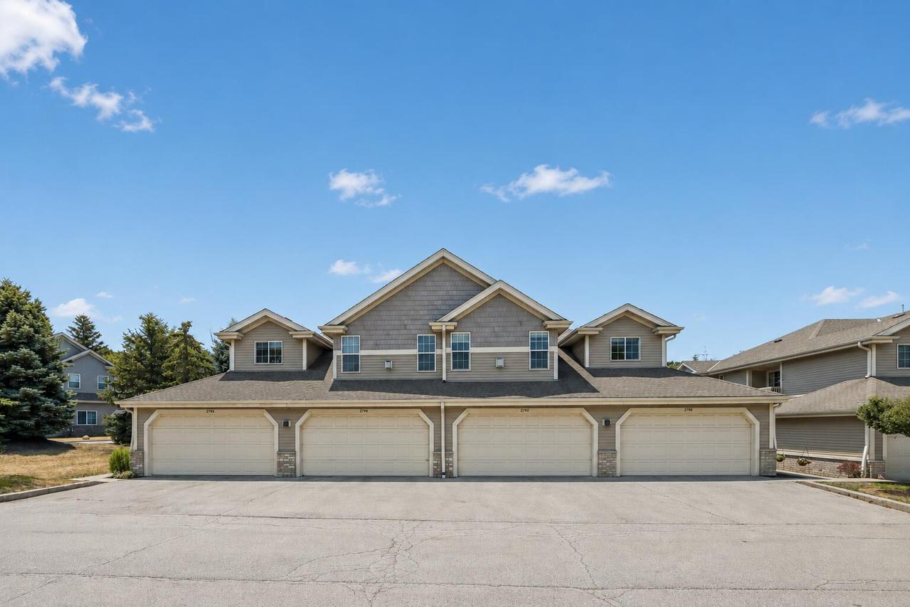 2790 Hidden Dr #134, Saint Francis, WI 53235
