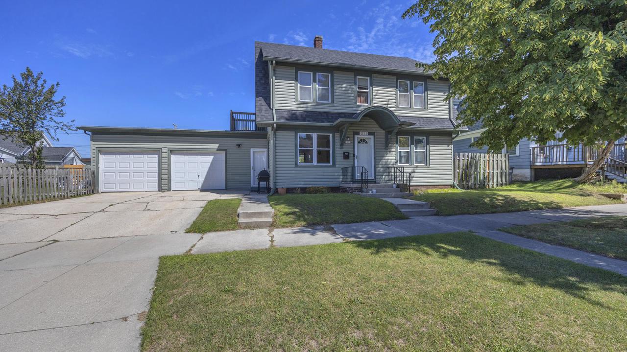 1222 Huron Ave, Sheboygan, WI 53081