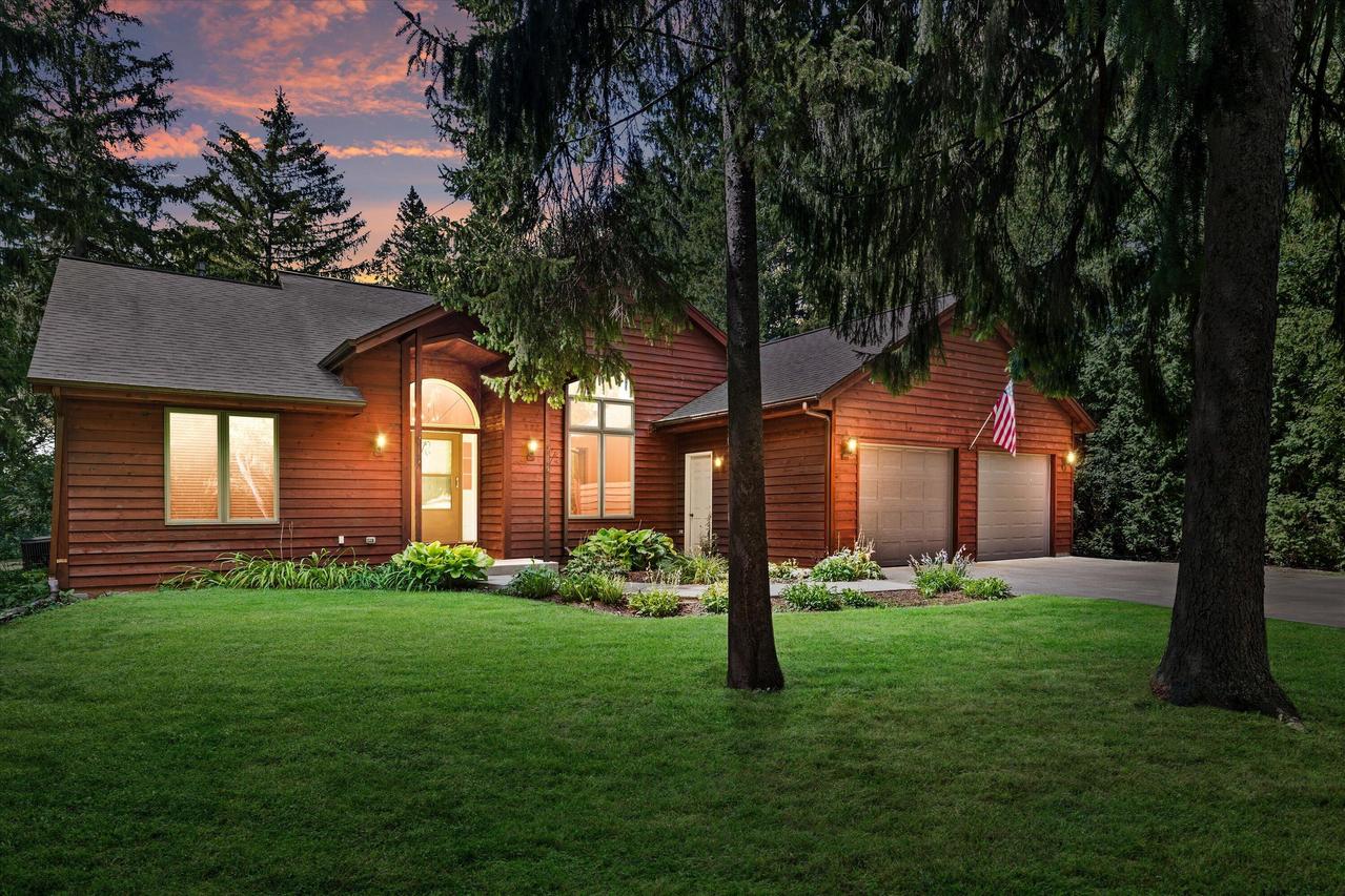 10845 N Wauwatosa Rd, Mequon, WI 53097