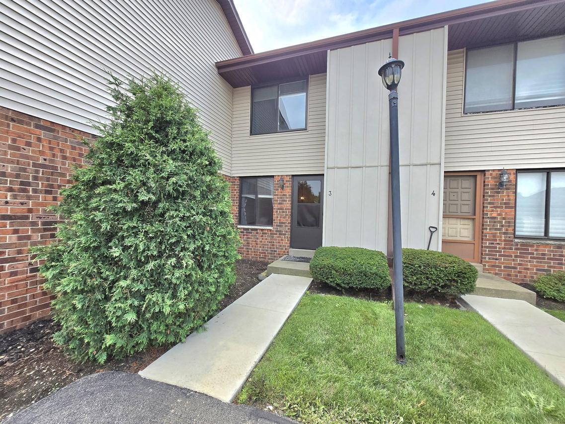 1407 Oakes Rd #3, Mount Pleasant, WI 53406