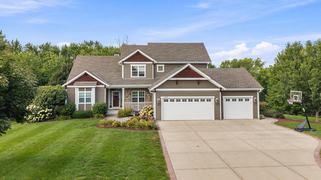 1875 Highland Ct, Slinger, WI 53086