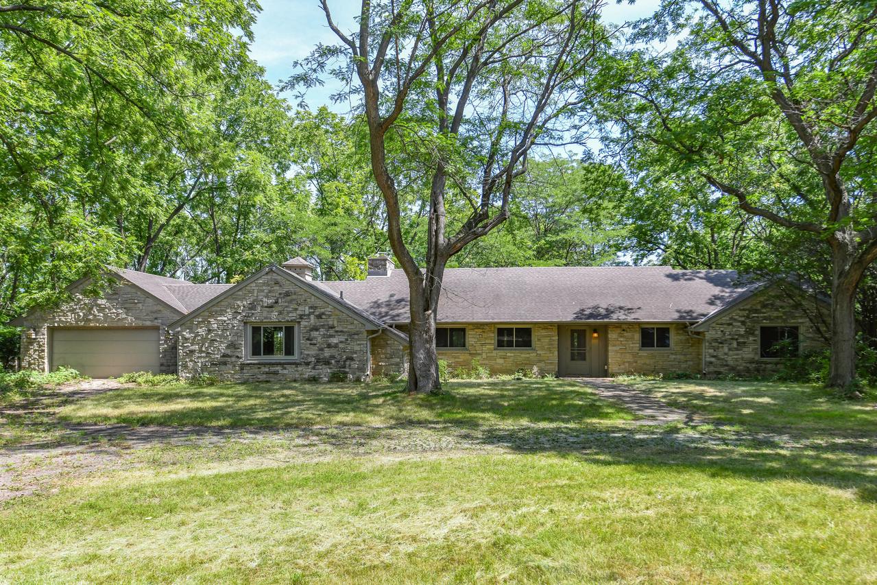 W269S3178 Merrill Hills, Waukesha, WI 53189