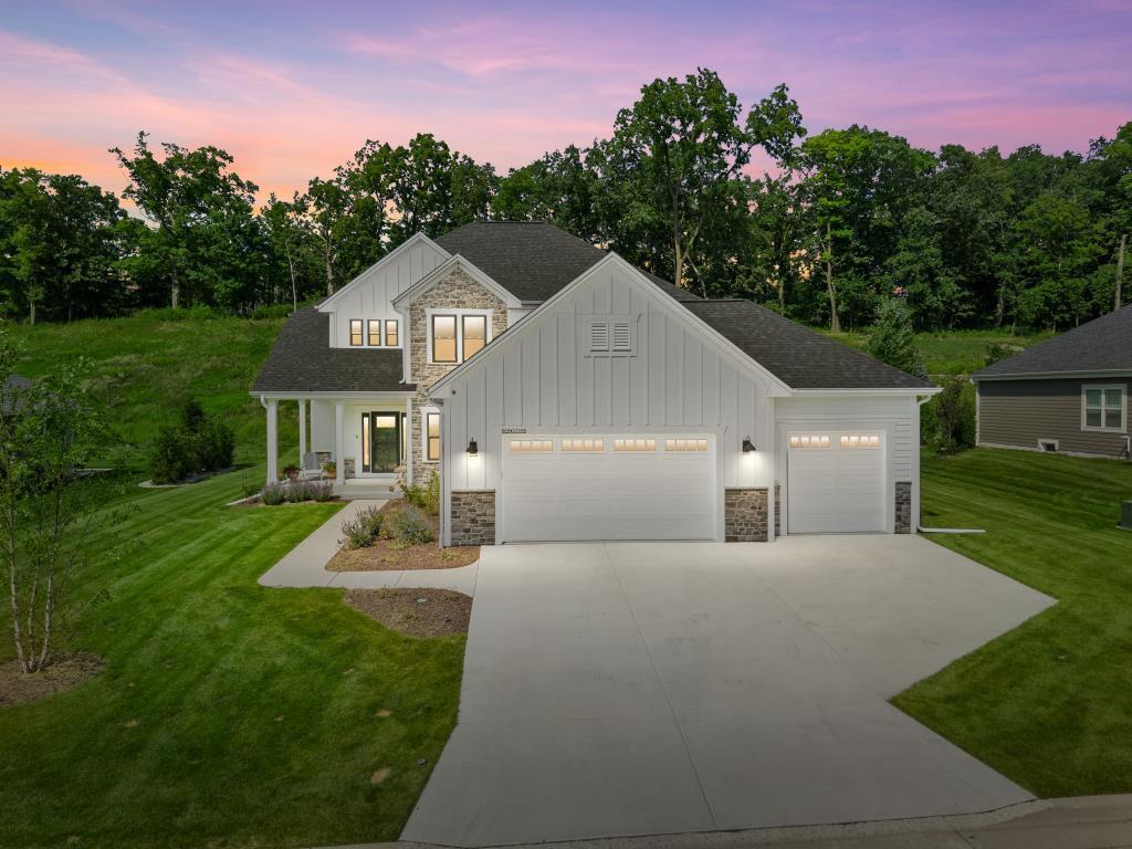 N69W23598 Donna Dr, Sussex, WI 53089