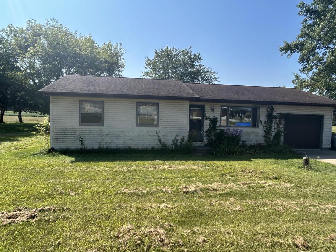 W7673 Castle Mound Rd, Holland, WI 54636