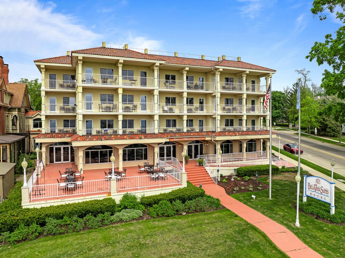 335 Wrigley Dr #412, Lake Geneva, WI 53147