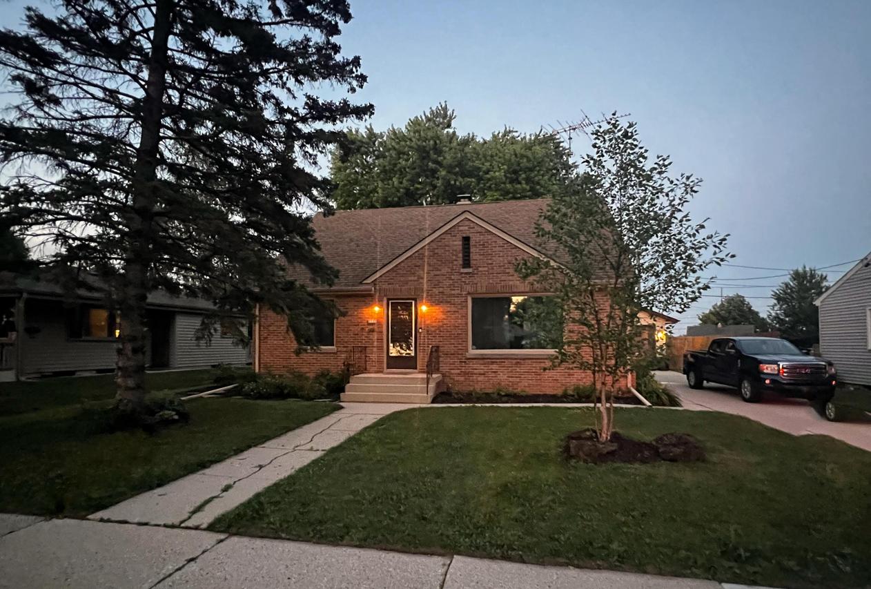1719 S 21st St, Sheboygan, WI 53081