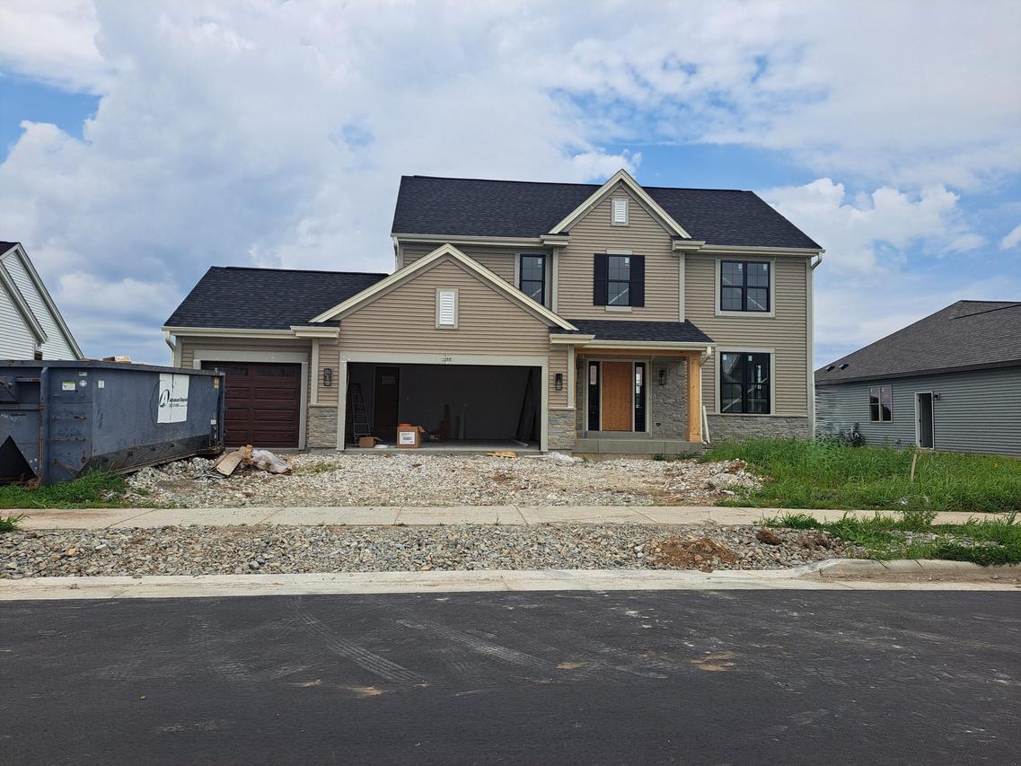 1268 Wild Rye Ln, Oconomowoc, WI 53066