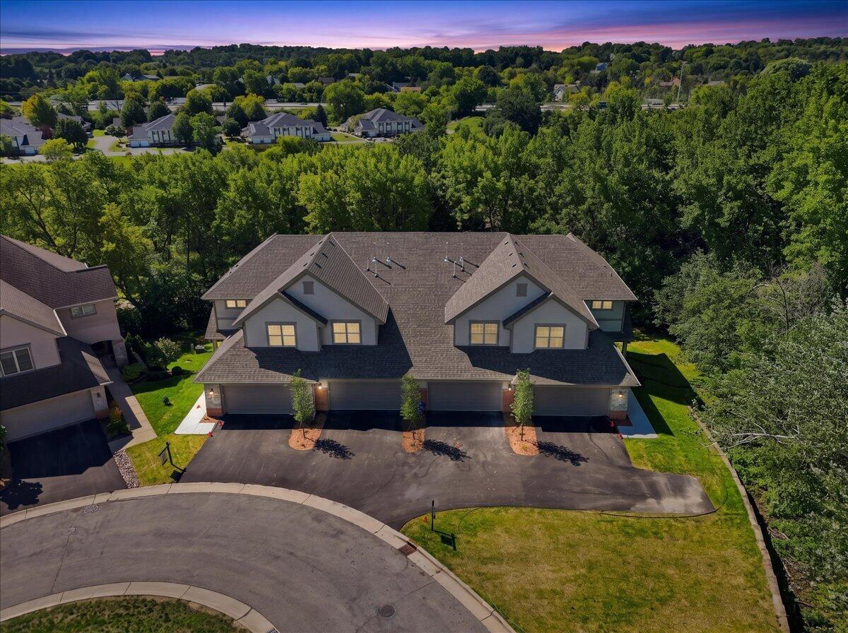 255 Aerie Cir #103, Brookfield, WI 53045