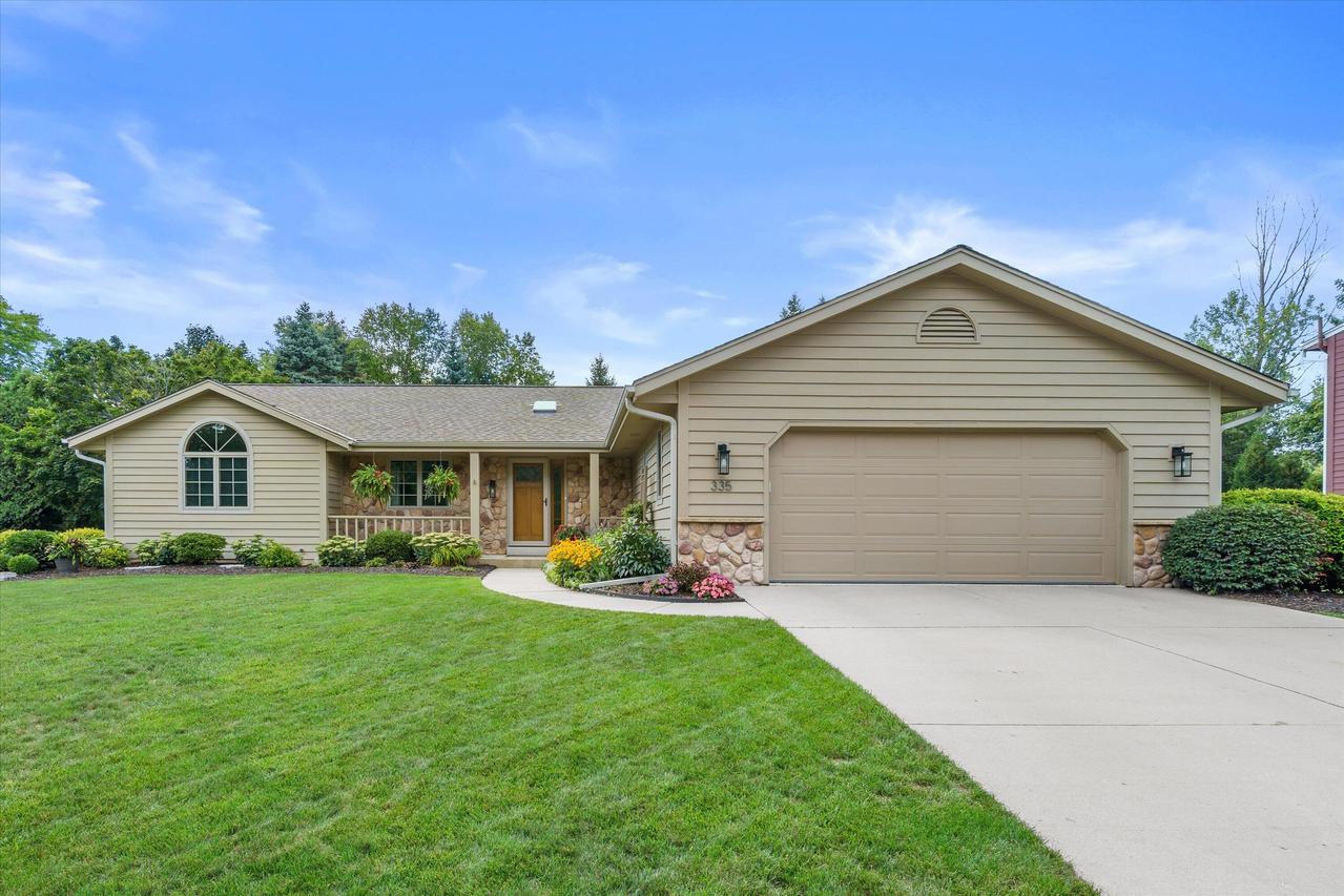 335 W Highland Dr, Grafton, WI 53024