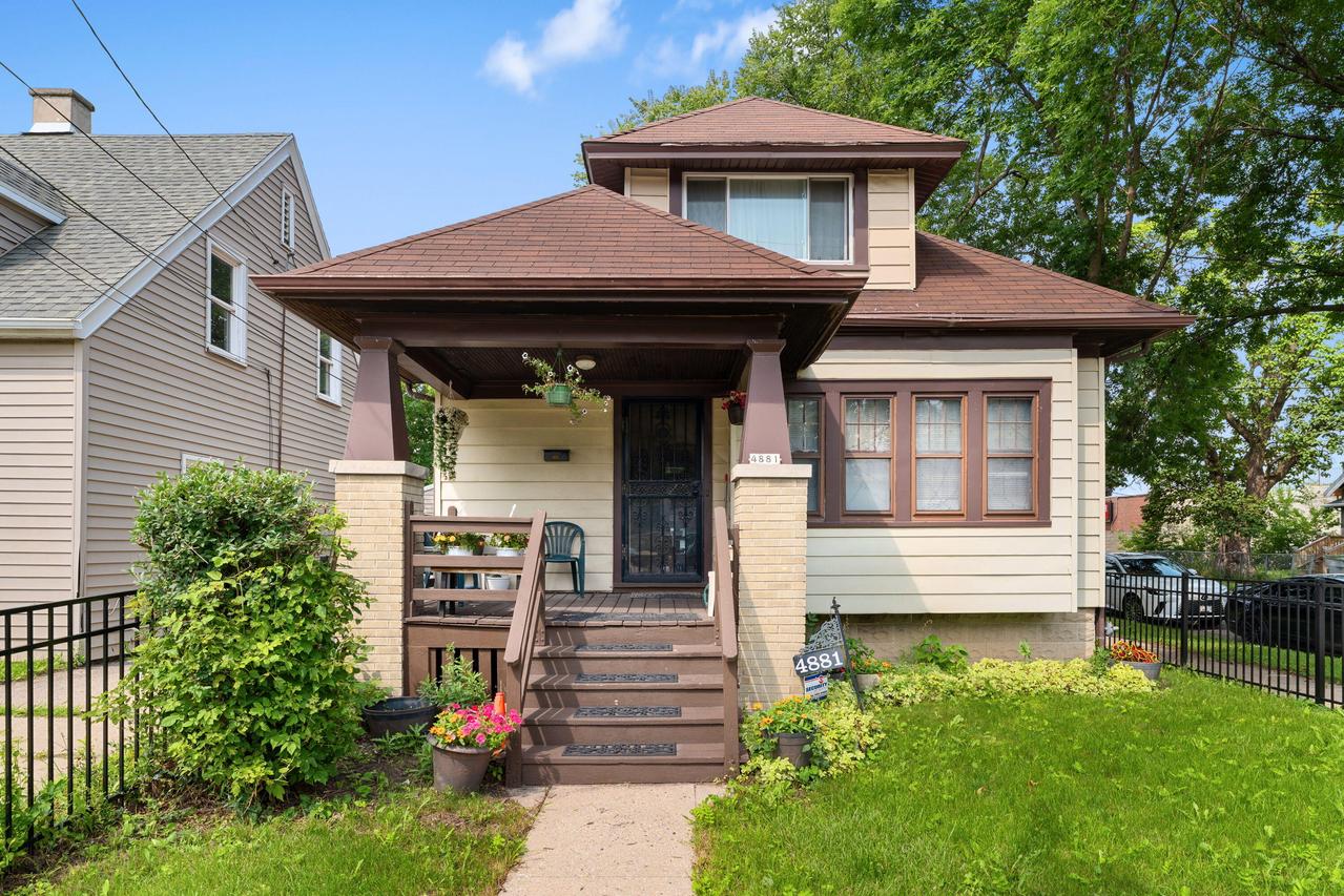4881 N 27th St, Milwaukee, WI 53209