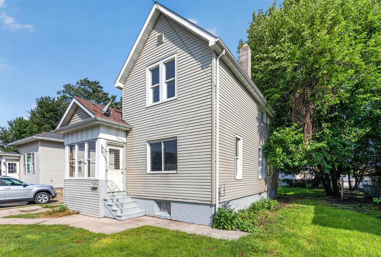 1618 61st St, Kenosha, WI 53143