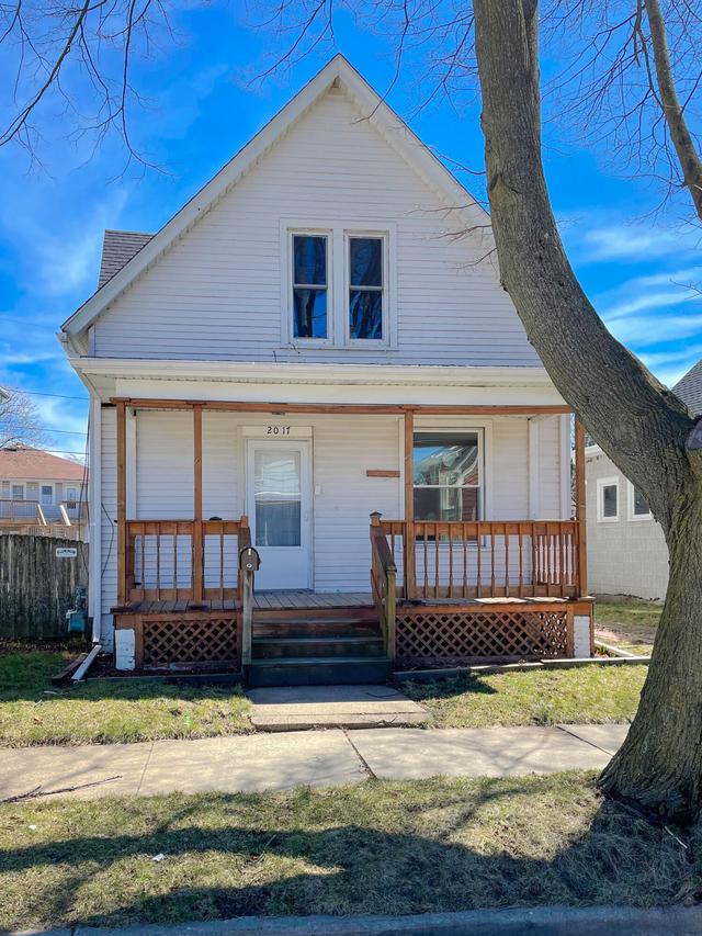 2017 Carmel Ave, Racine, WI 53405