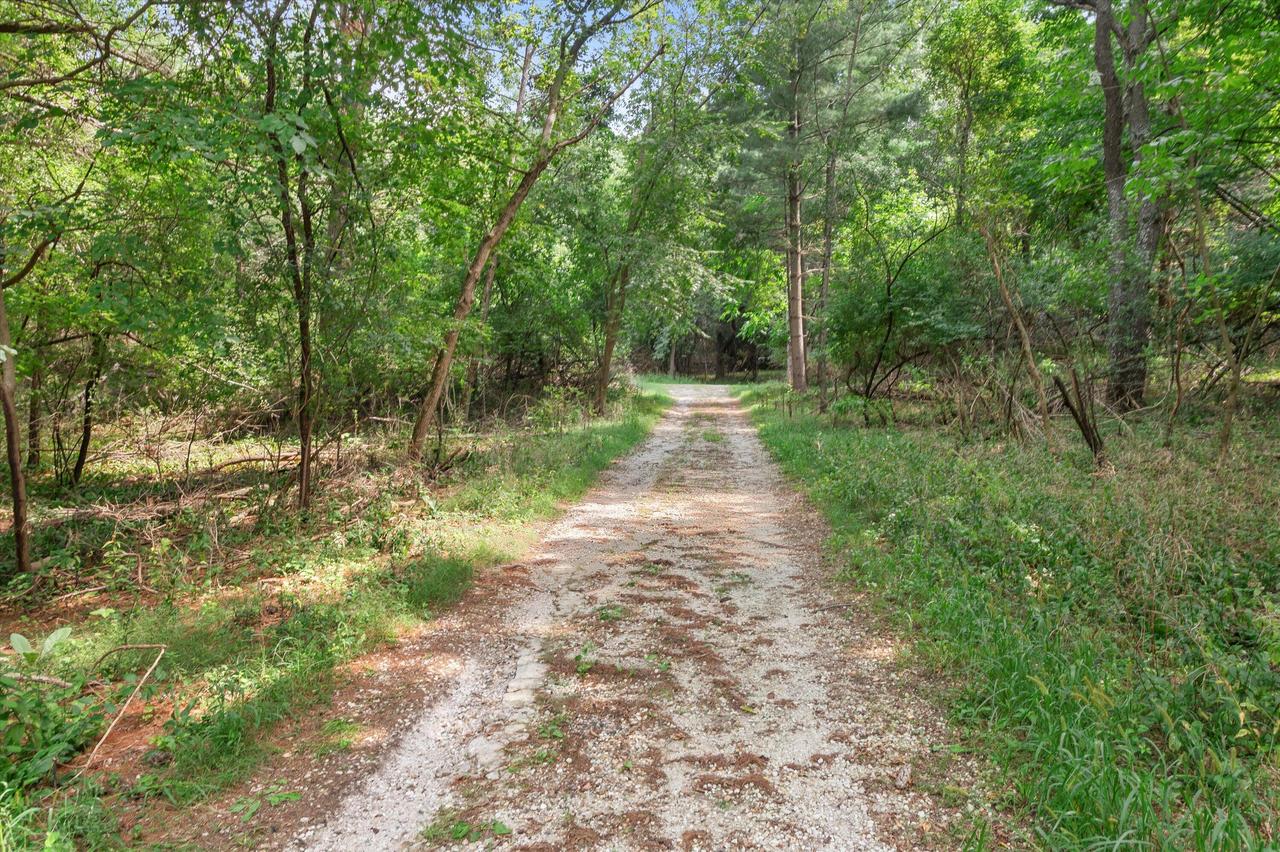 W349S4002 Waterville Rd, Ottawa, WI 53118