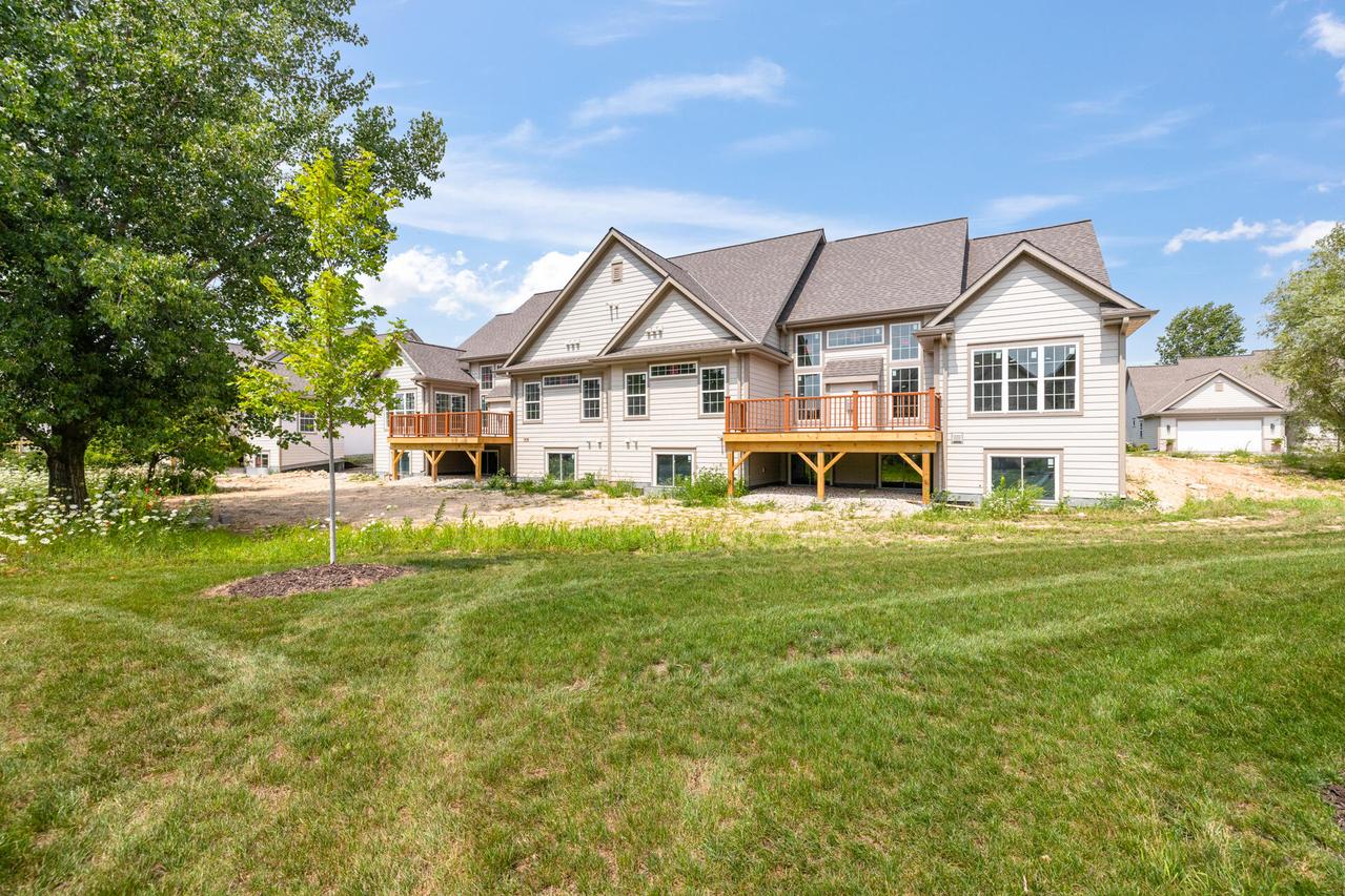 1797 Cedar Ridge #215-2, Slinger, WI 53086