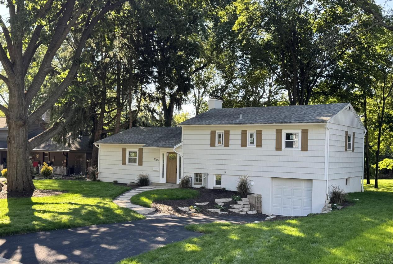 6305 Catalpa St, Greendale, WI 53129