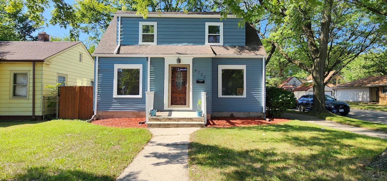 4735 W Fond Du Lac Ave, Milwaukee, WI 53216