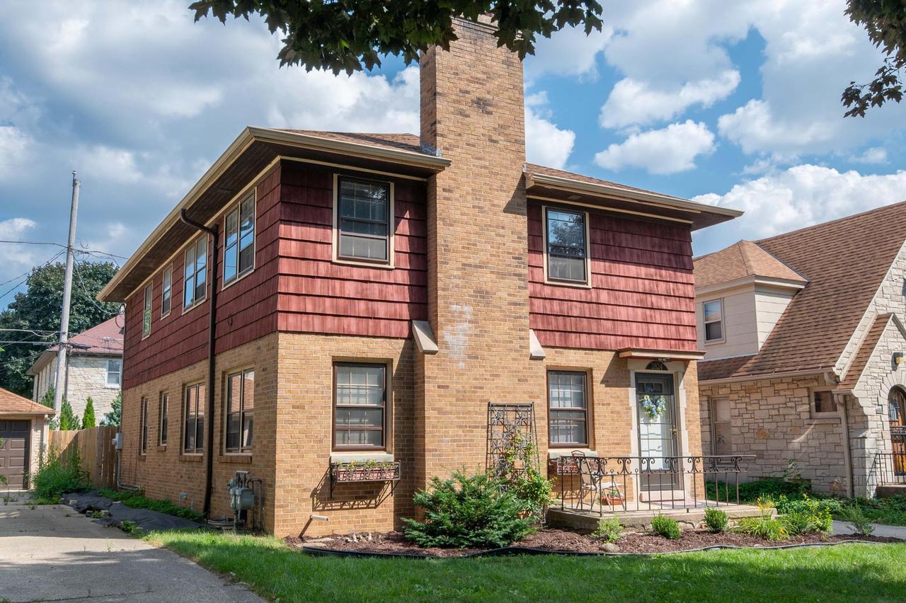 2822 N 70th St #2824, Milwaukee, WI 53210