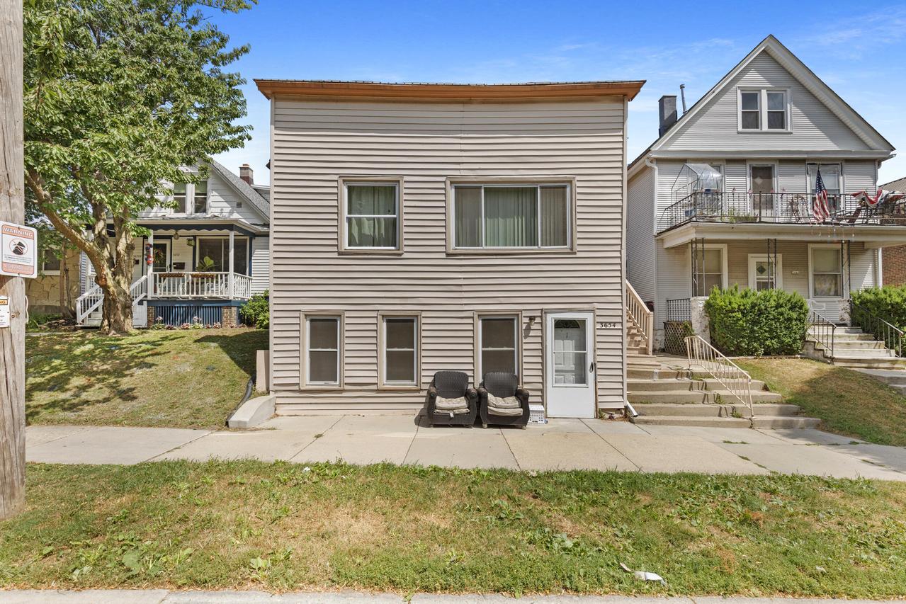 3654 E Squire Ave, Cudahy, WI 53110