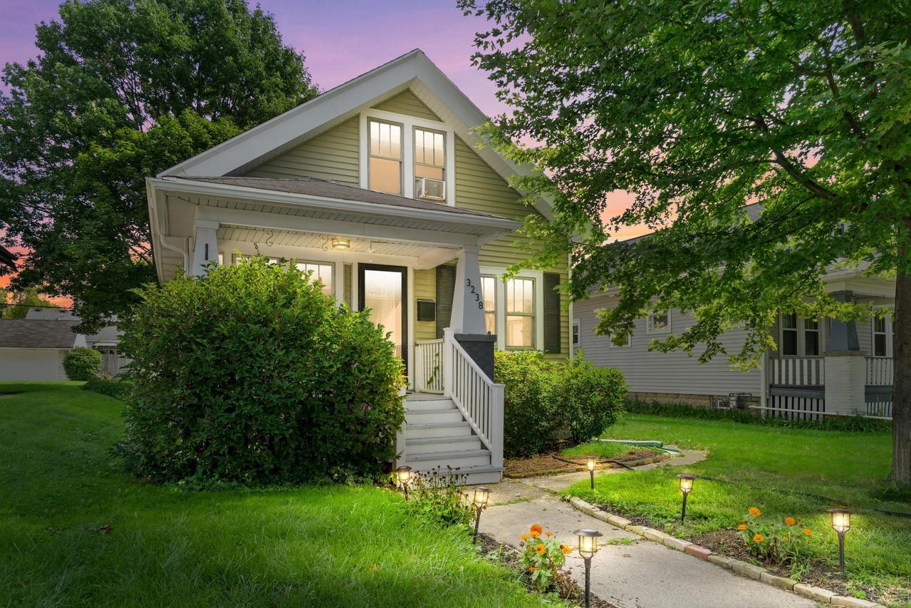 3238 S Griffin Ave, Milwaukee, WI 53207