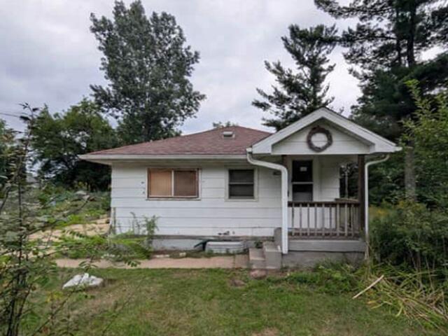 3025 Water St, Stevens Point, WI 54481