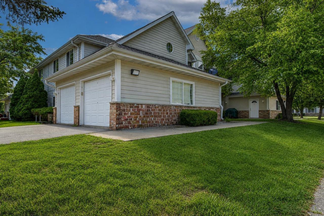 501 Lawson School Rd #1, Delavan, WI 53115