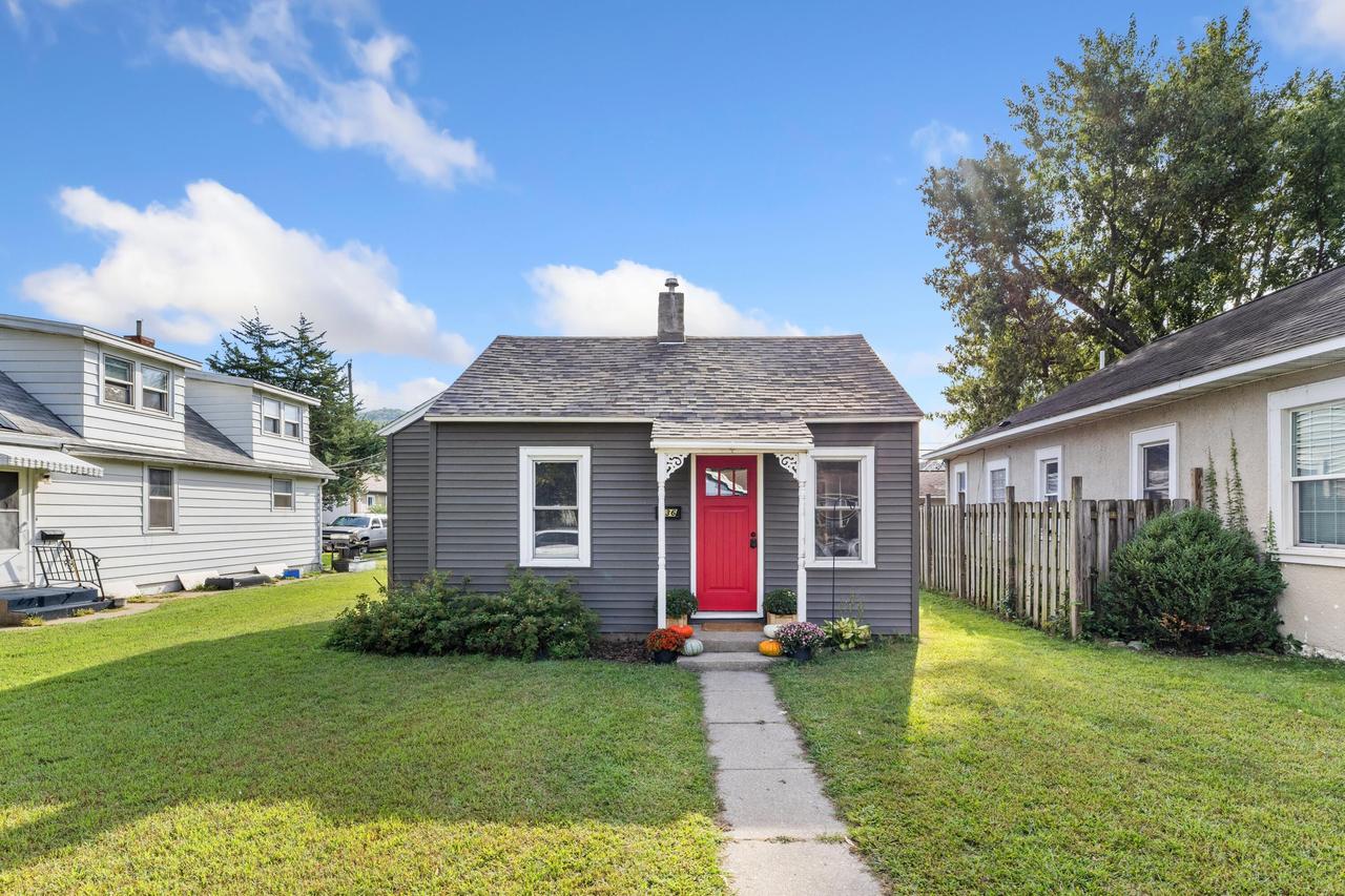 736 N 23rd St, La Crosse, WI 54601