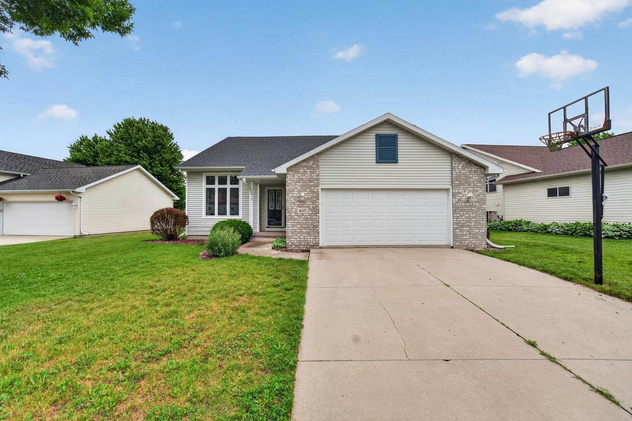 467 Sherbrooke Dr, Sun Prairie, WI 53590