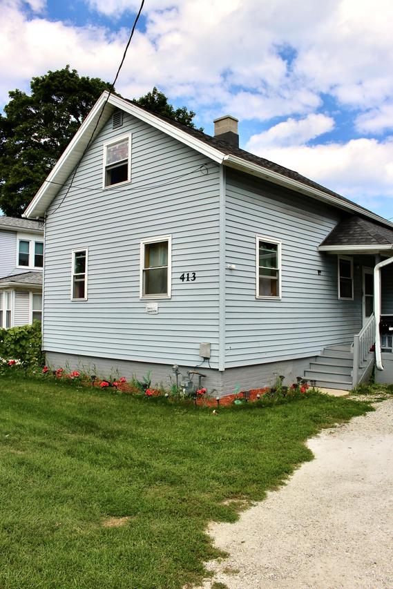 413 N Memorial Dr, Racine, WI 53404