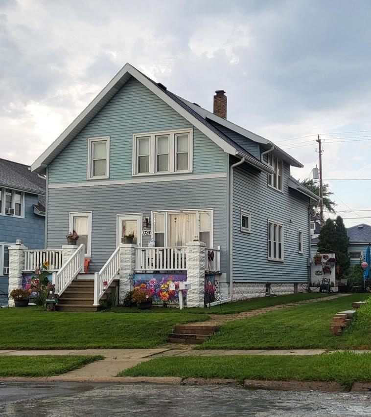 1324 Madison Ave, South Milwaukee, WI 53172