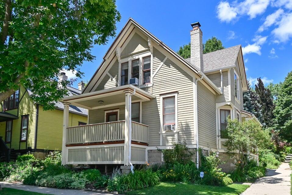 140 E Vine St, Milwaukee, WI 53212