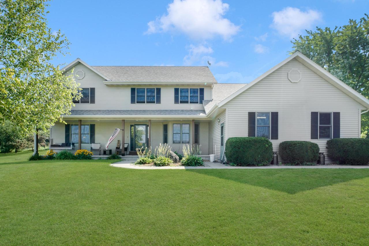 N6604 Mine Rd, Hubbard, WI 53035