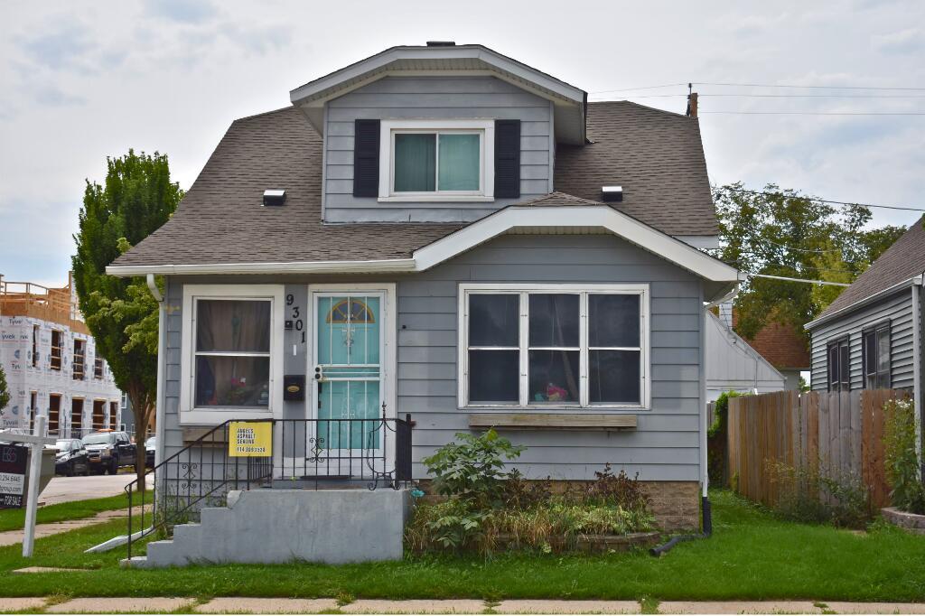 9301 W Greenfield Ave, Milwaukee, WI 53214