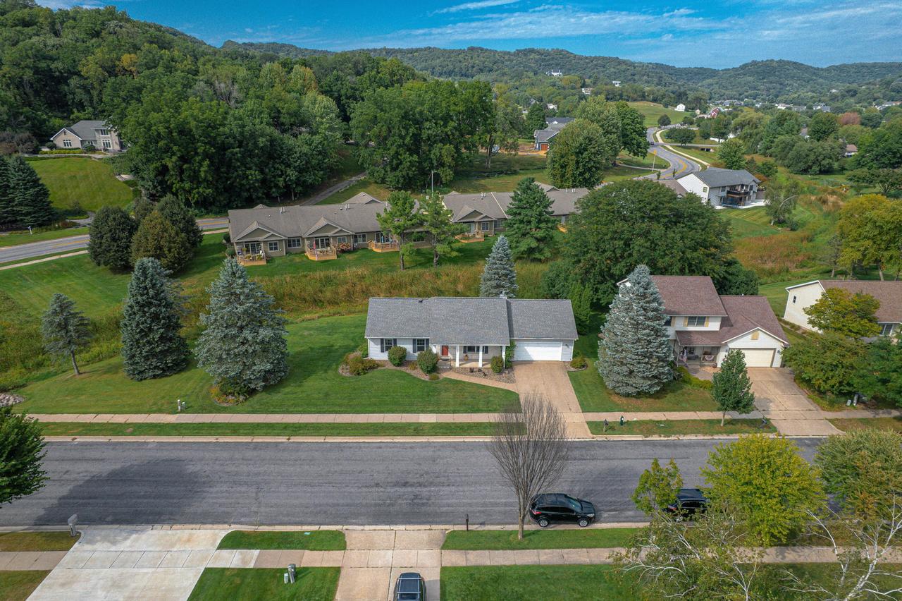 1907 Evenson Dr, Onalaska, WI 54650