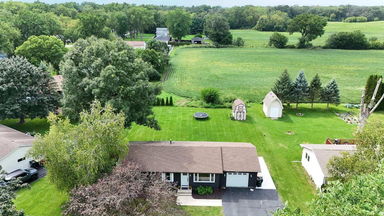 2701 Zerfas Dr, Twin Lakes, WI 53181