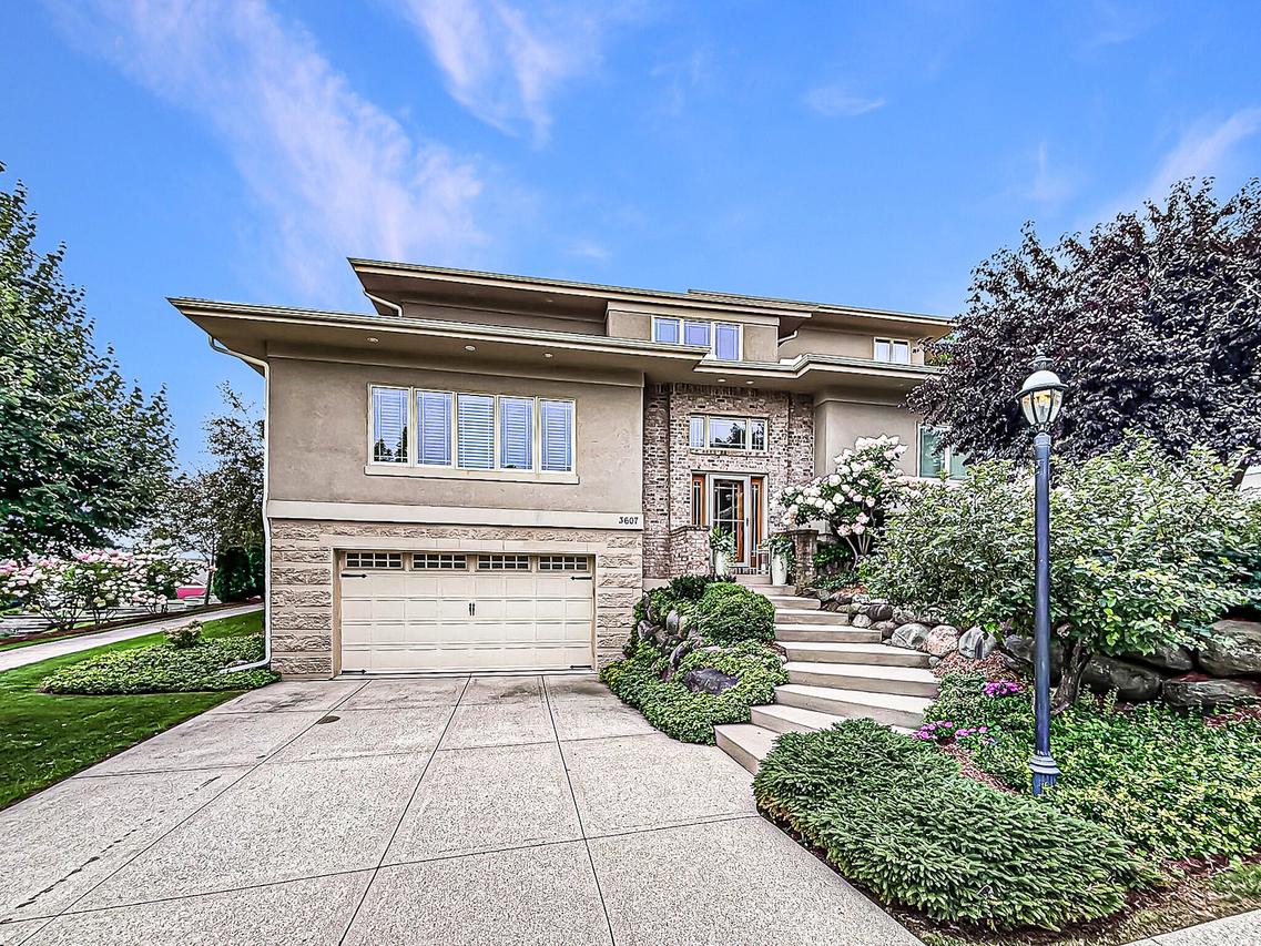 3607 Oak Valley, Waukesha, WI 53188