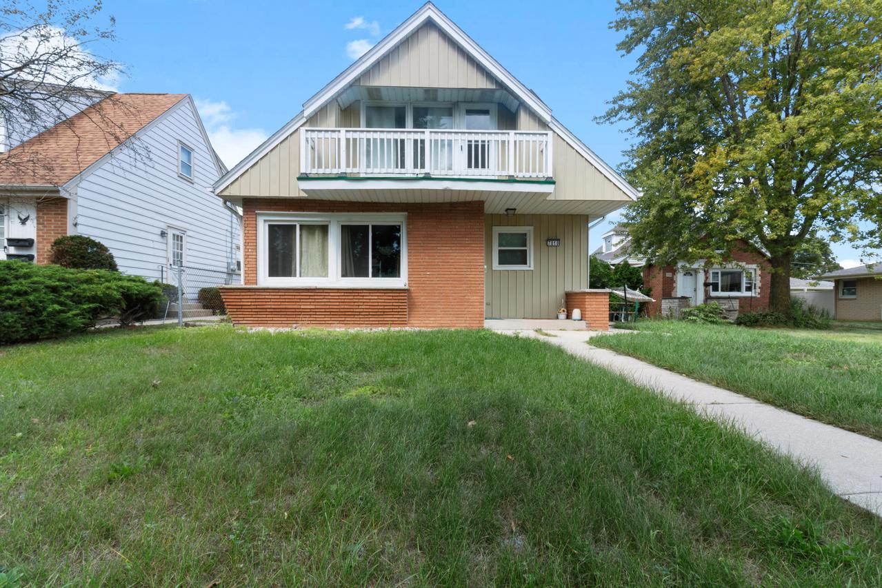 7810 W Howard Ave, Milwaukee, WI 53220