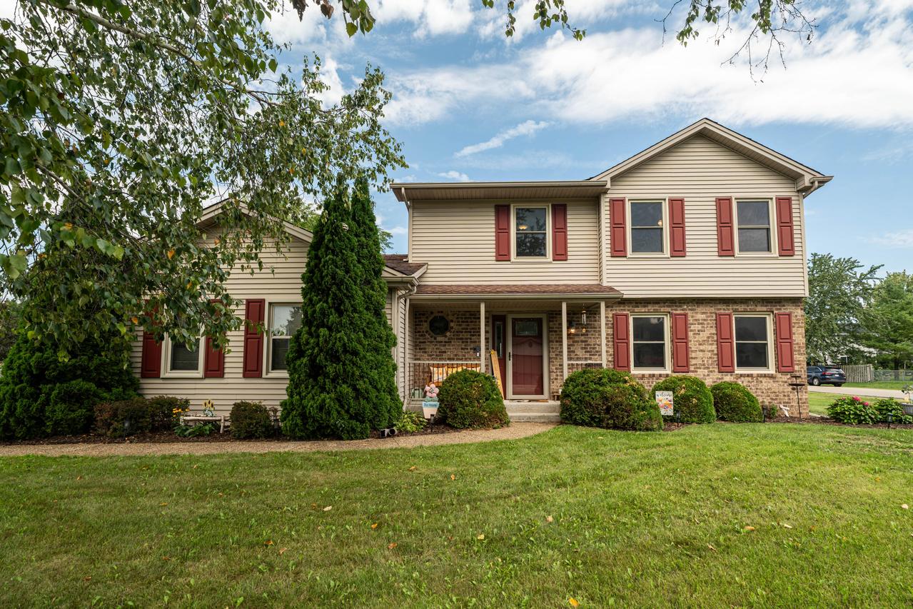 2910 Northbridge Dr, Caledonia, WI 53404