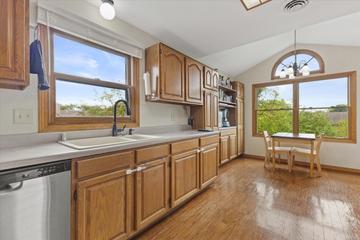 3301 13th St #6D, Kenosha, WI 53144