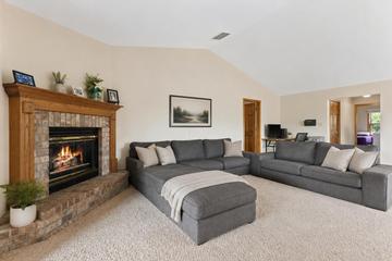 3301 13th St #6D, Kenosha, WI 53144
