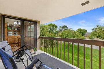 3301 13th St #6D, Kenosha, WI 53144