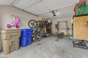 3301 13th St #6D, Kenosha, WI 53144