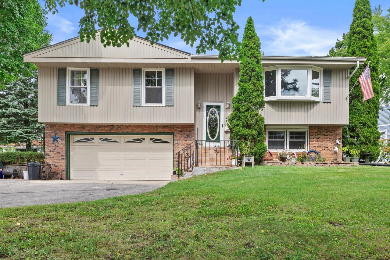 316 W State St, Burlington, WI 53105