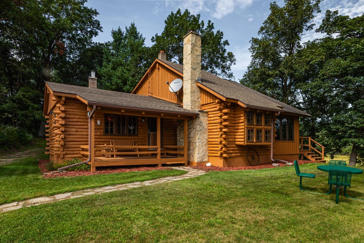 N18227 Sharpe Ln, Gale, WI 54630