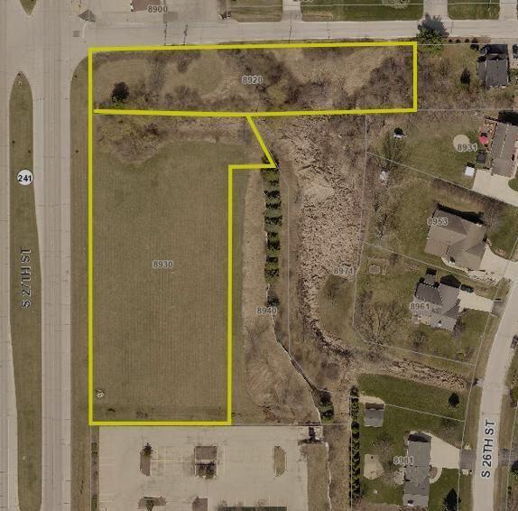 8920 S 27th St, Oak Creek, WI 53154