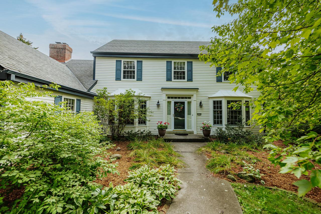 2400 Cedar Dr, Brookfield, WI 53045