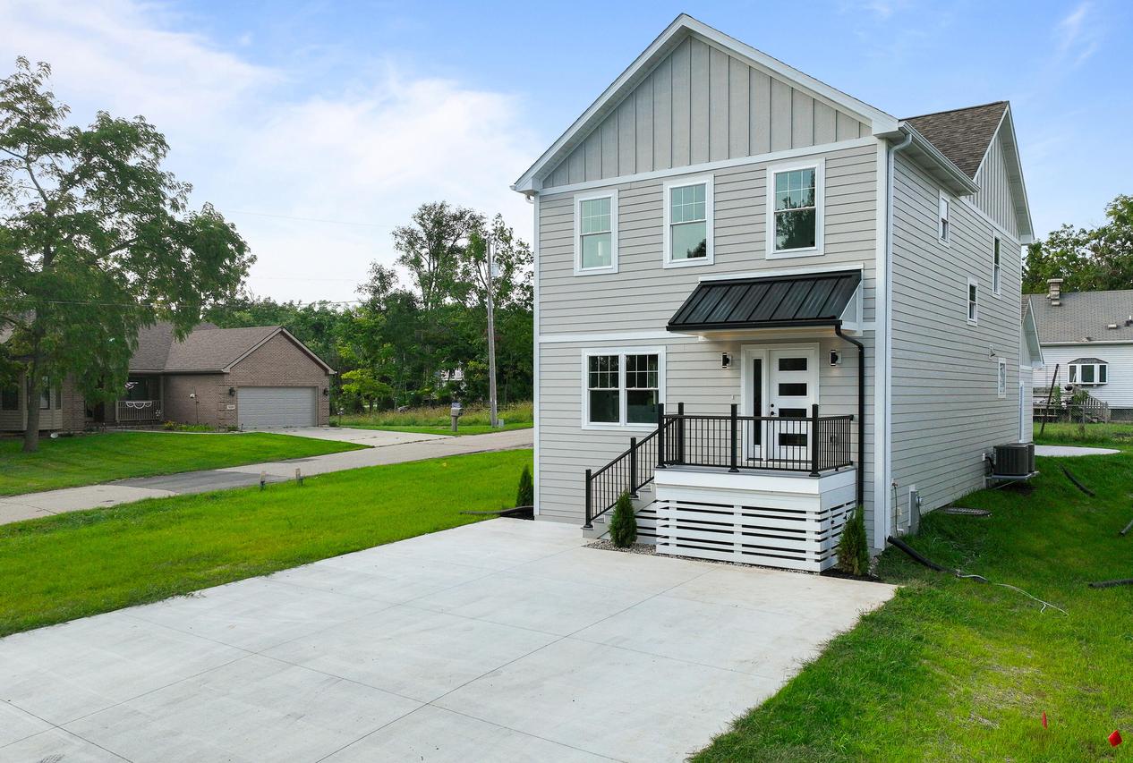 W3824 Lakeview Dr, Geneva, WI 53147