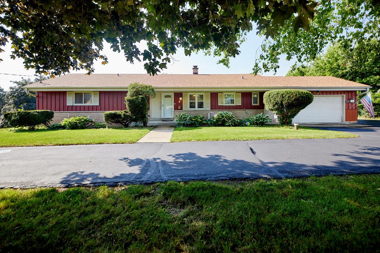 S23W22831 E Broadway -, Waukesha, WI 53186
