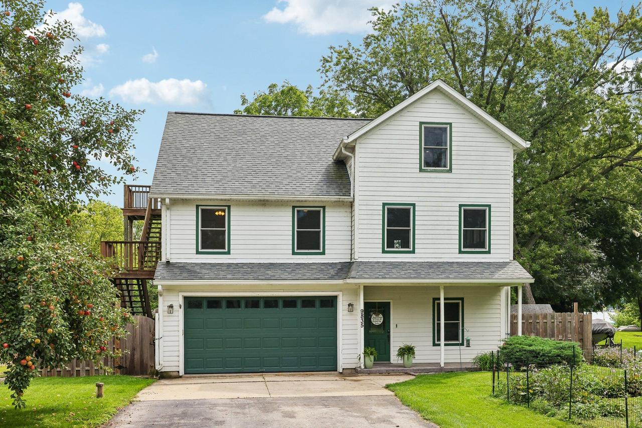 9835 278th Ave, Salem Lakes, WI 53179
